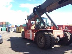 Chariot reach stacker Kalmar 45 tonnes Diesel