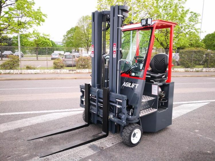 Chariot élévateur latéral multidirectionnel AMLIFT AGILIFT 3000 GPL