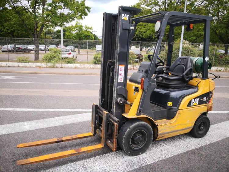 Chariot élévateur frontal 4 roues Caterpillar GP15NTD