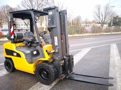 Chariot élévateur frontal 4 roues Caterpillar GP30NT